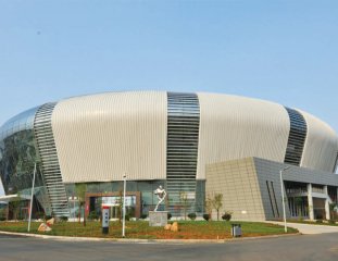 婁（lóu）底體育館